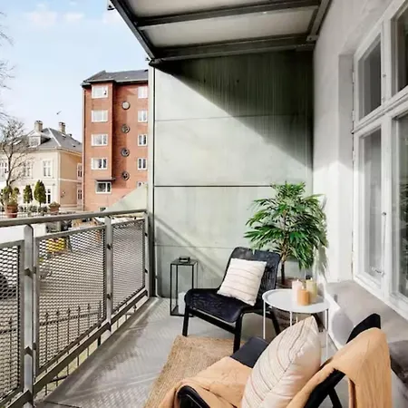 2-værelses Med Parkplads Privat Balkon Πανσιόν Κοπεγχάγη